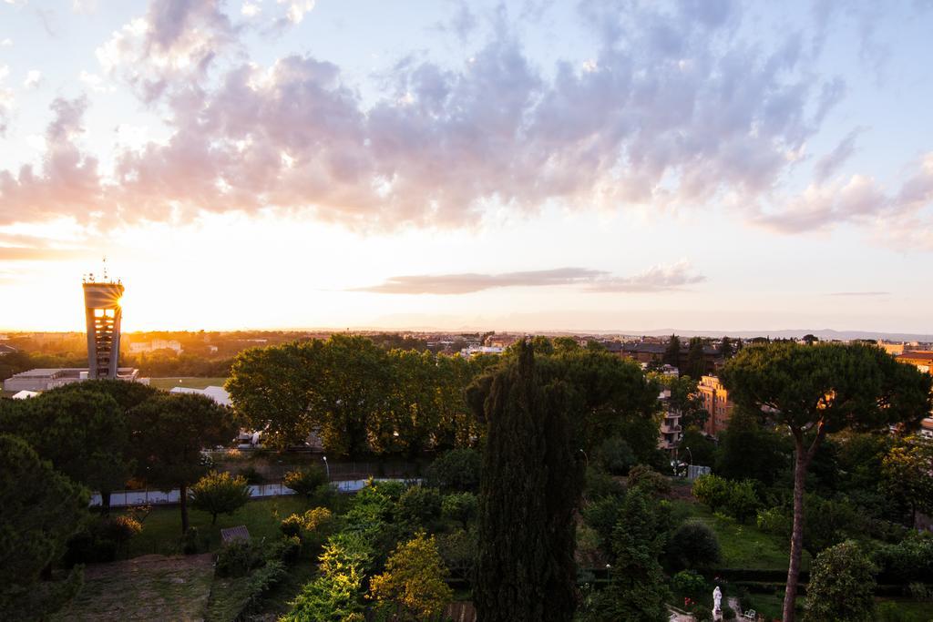 Ostello Villa Monte Mario Рим Экстерьер фото