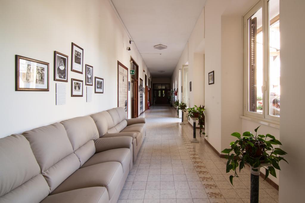 Ostello Villa Monte Mario Рим Экстерьер фото